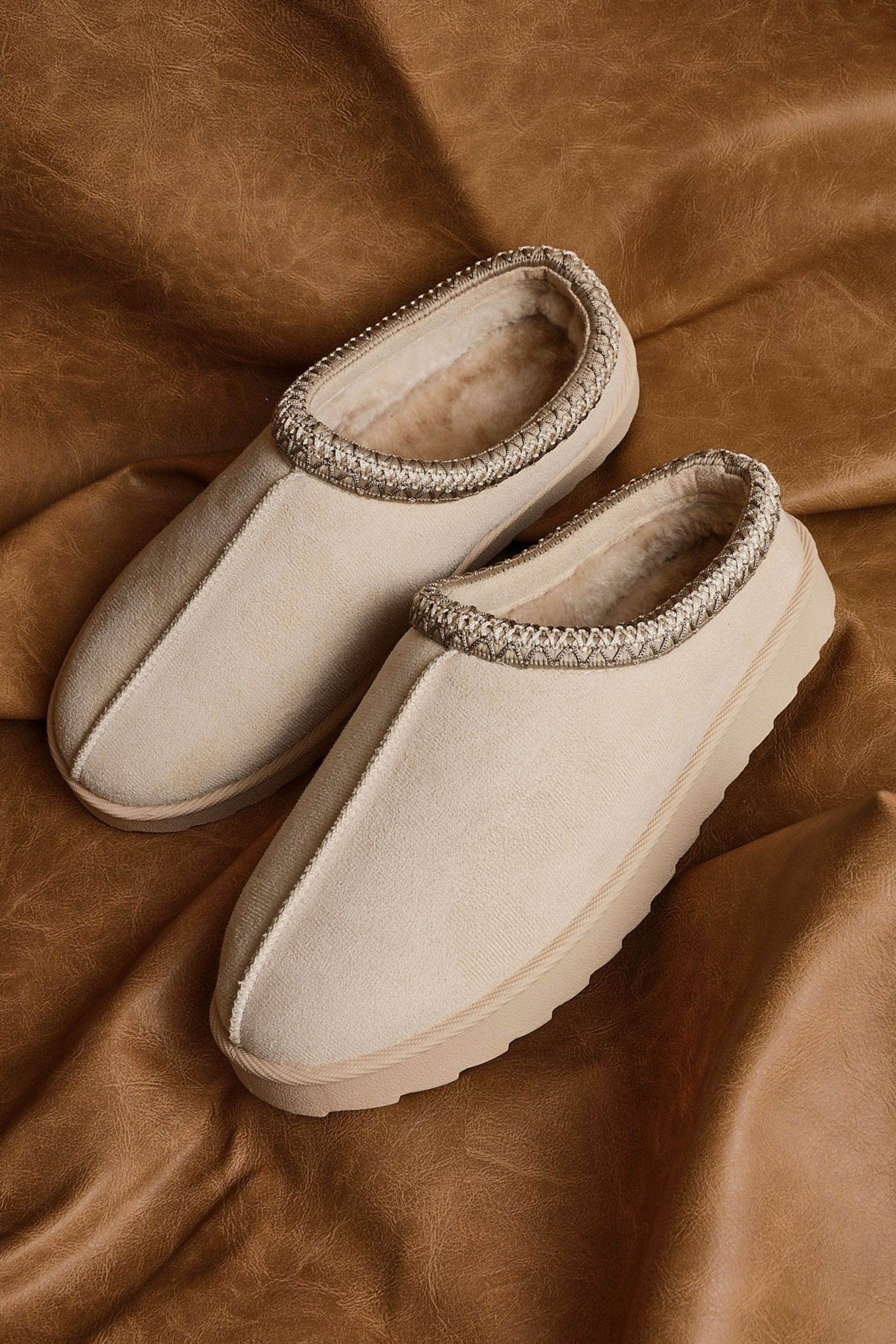 Linzi Tammy Beige Suede Slipper image 2