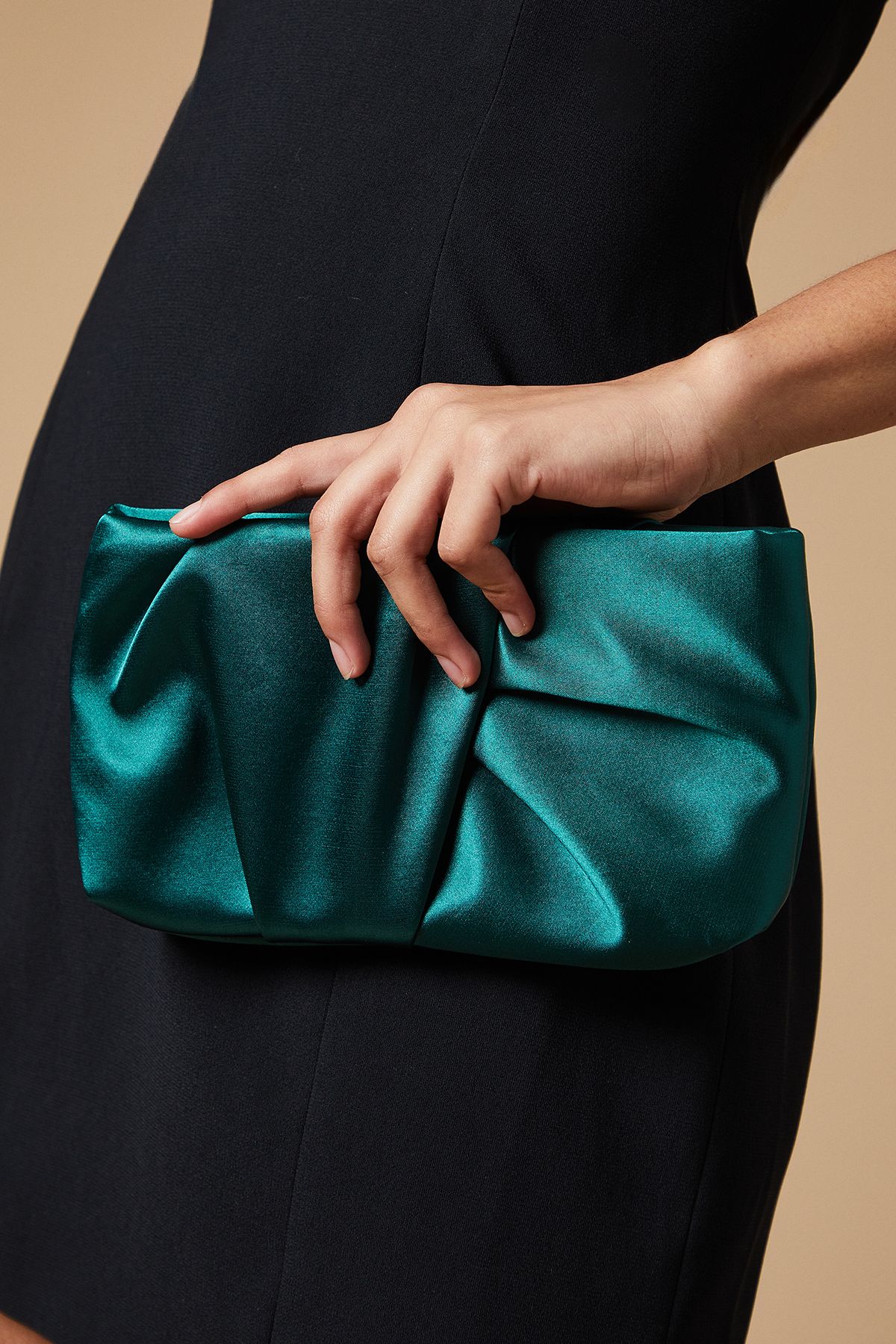Oasis Ruched Satin clutch Bag with Removable Shoulder Strap Emerald image 3