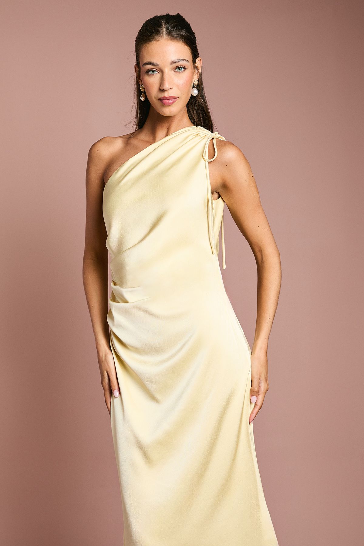 Oasis Ruched Side Detail One Shoulder Satin Bridesmaid Dress Butter image 2