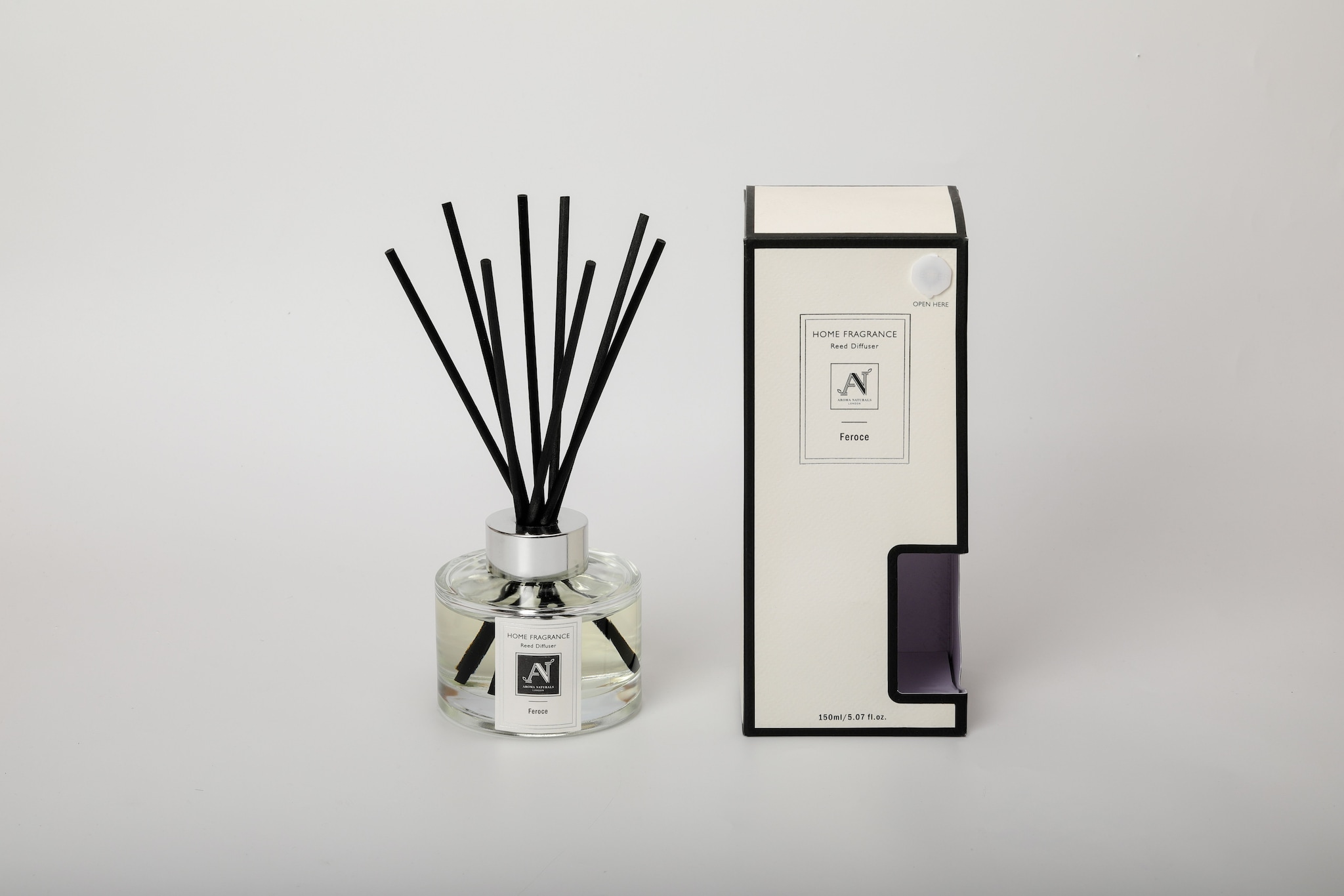 Aroma Naturals Minimalist Luxe 150ml Reed Diffuser with Metal Collar Puissance Visuelle Scent image 2