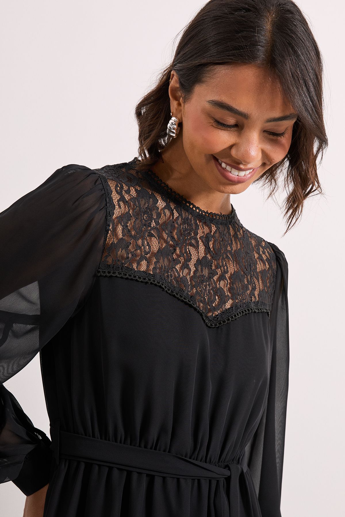 Dorothy Perkins Lace Yoke Blouson Sleeve Tiered Midaxi Dress Black image 4