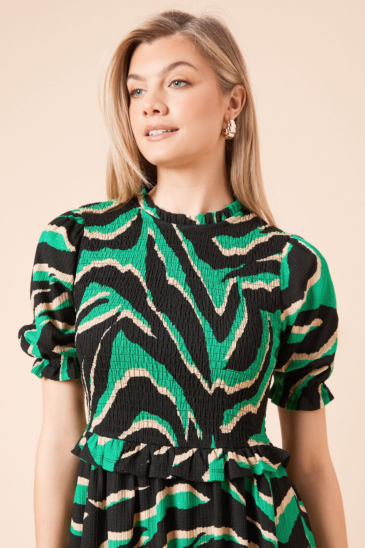 Dorothy Perkins Puff Sleeve Zebra Shirred Bodice Peplum Jersey Midi Dress Zebra image 3