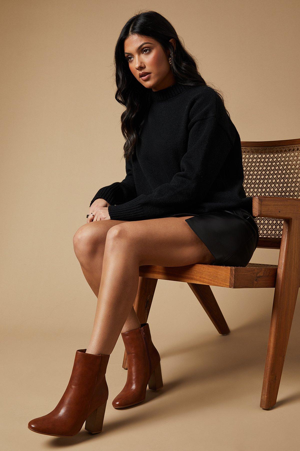 Oasis Louisa Round Toe Stacked Heel Ankle Boots Tan image 1