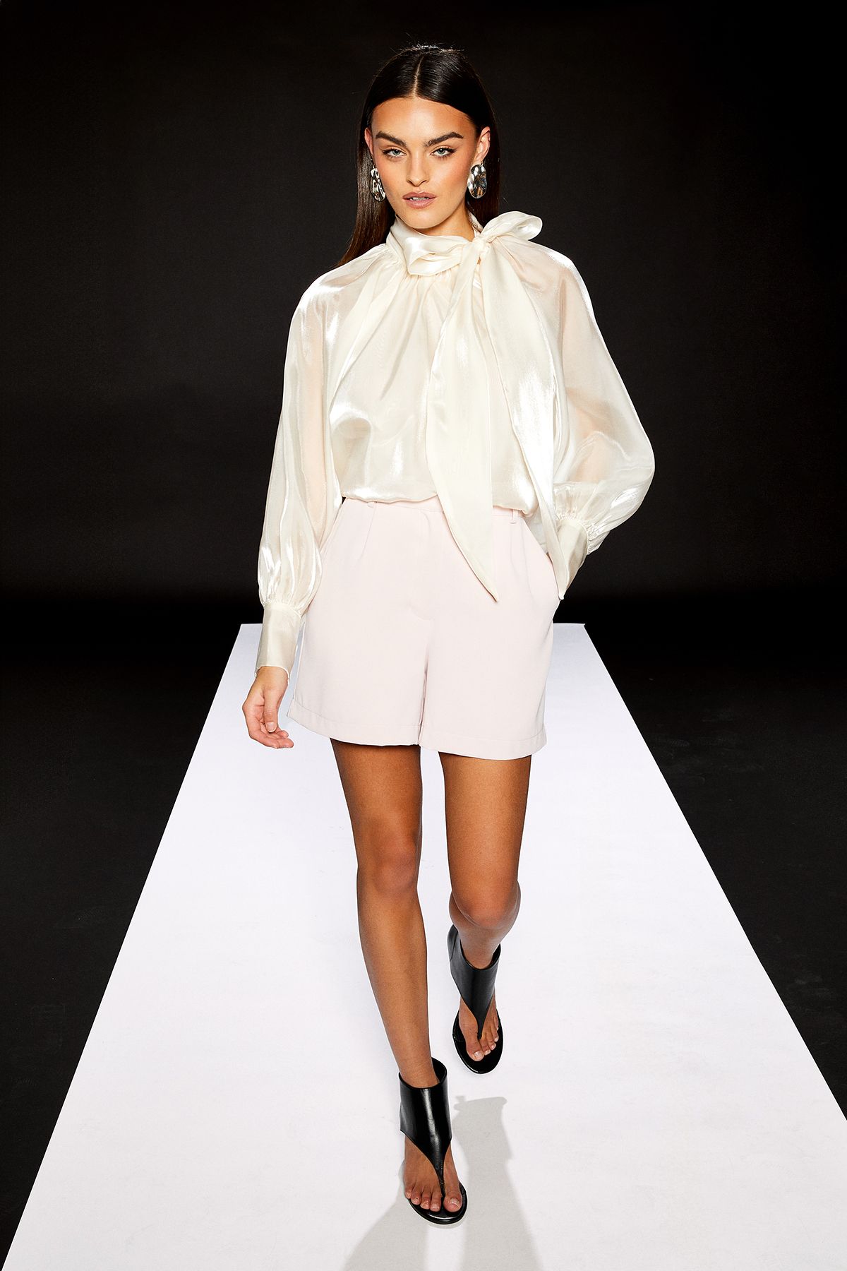 Warehouse Runway 1.8.1.8 City Style Smart Shorts Pink