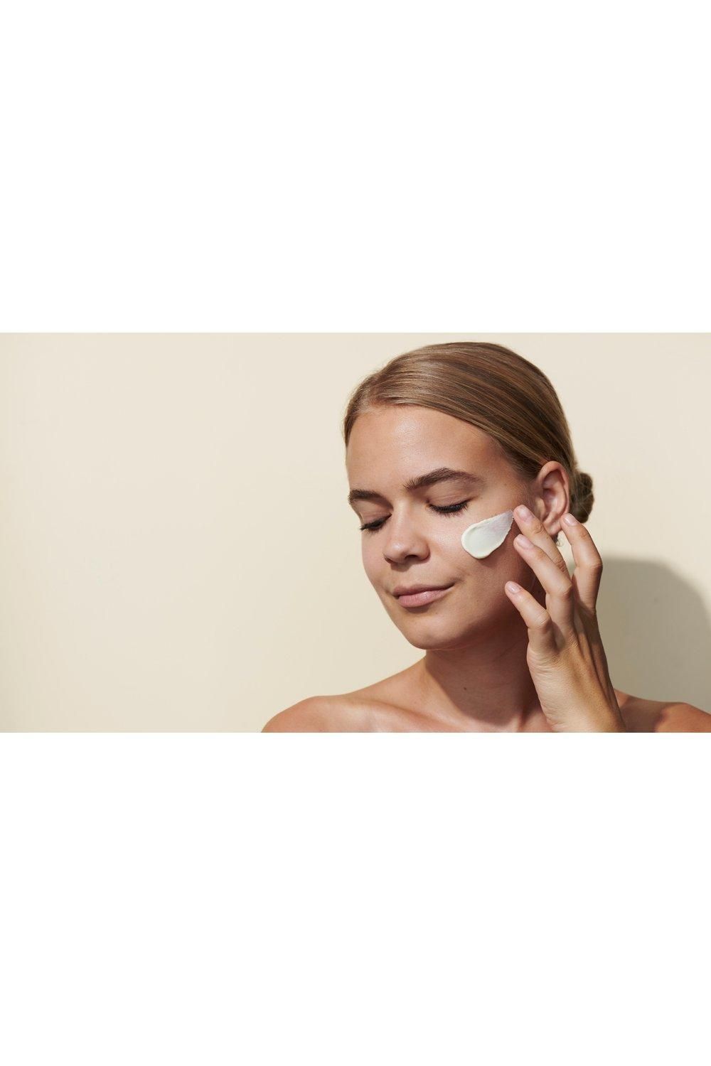 Perricone MD High Potency Classics Face Finishing & Firming Moisturizer UVA High Protection SPF30 Multi image 5