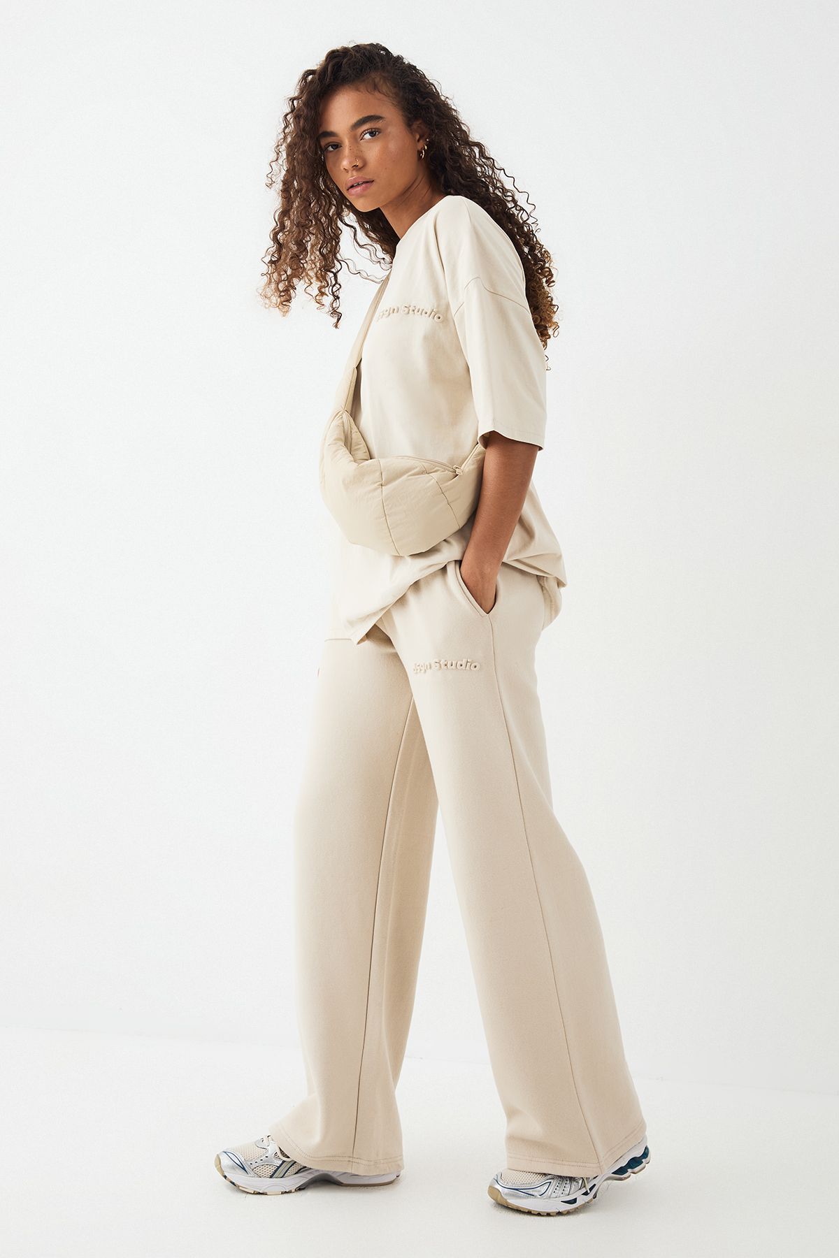 DSGN Studio DSGN Studio Embossed Straight Leg Jogger Stone image 3