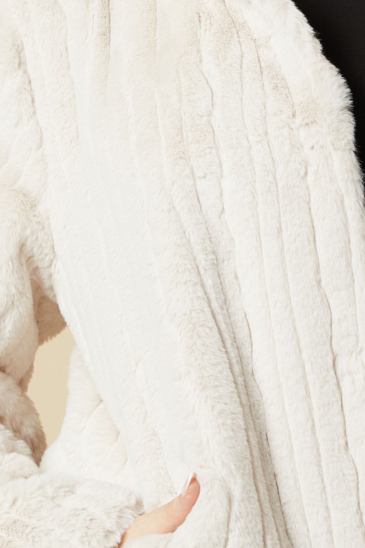 Dorothy Perkins Short Faux Fur Coat Neutral image 5