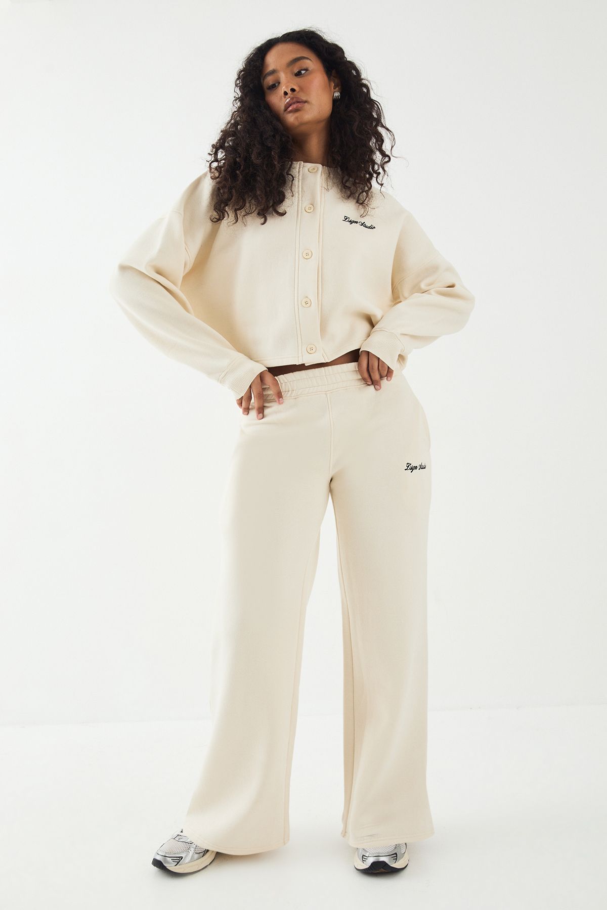 DSGN Studio DSGN Studio Straight Leg Jogger Cream image 3