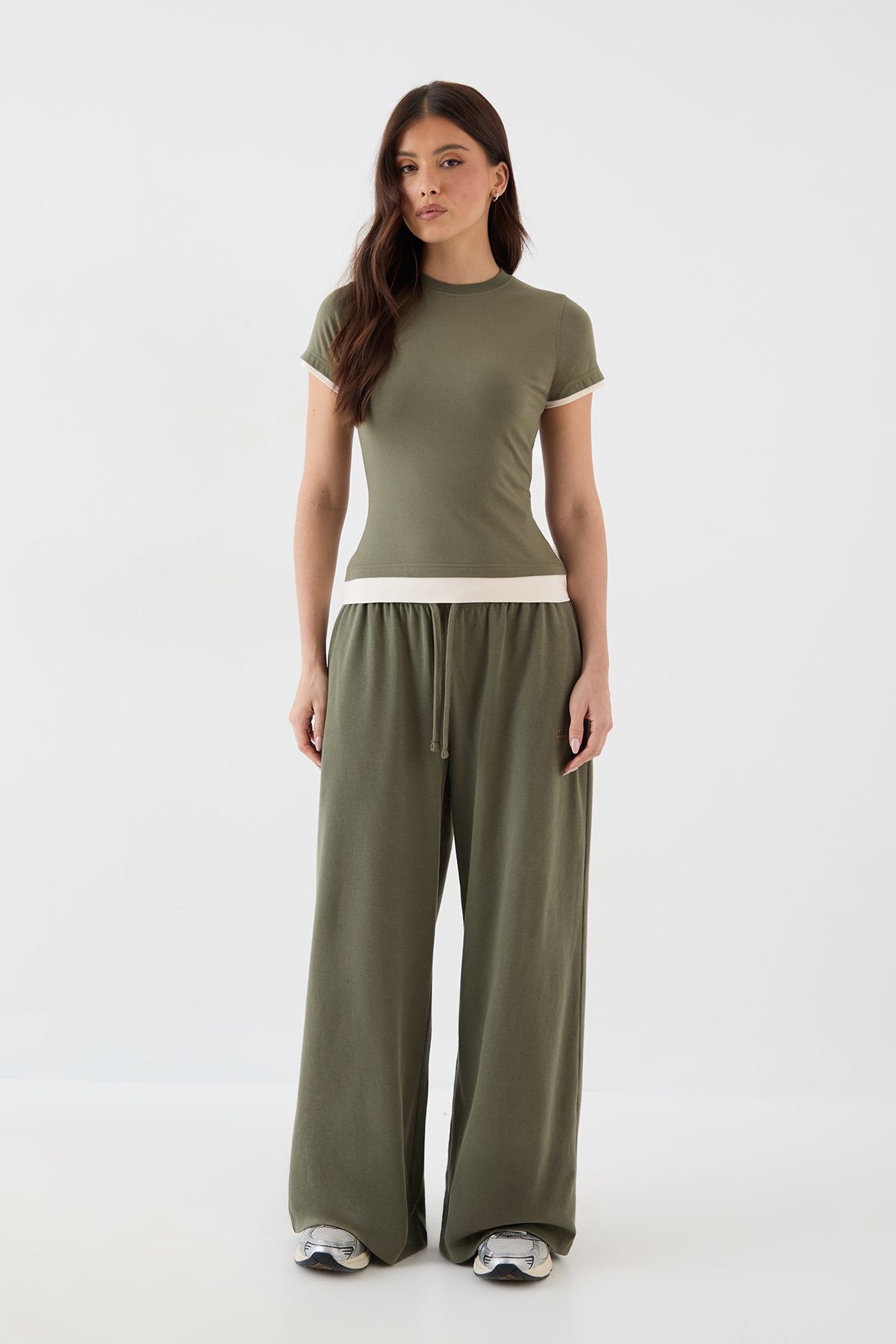 DSGN Studio DSGN Studio Contrast Short Sleeve Top Olive image 5