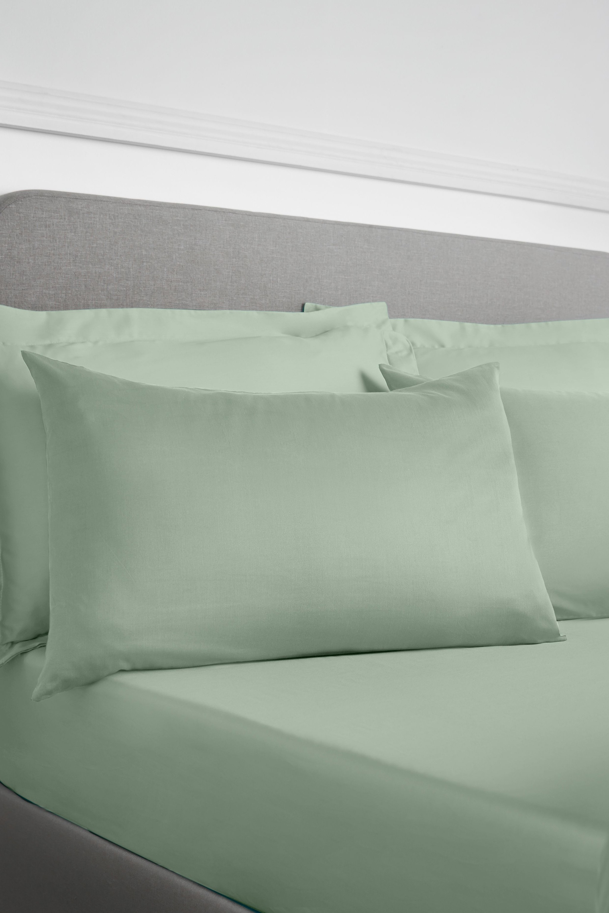 Bianca '400 Thread Count Cotton Sateen' Standard Pillowcases image 2