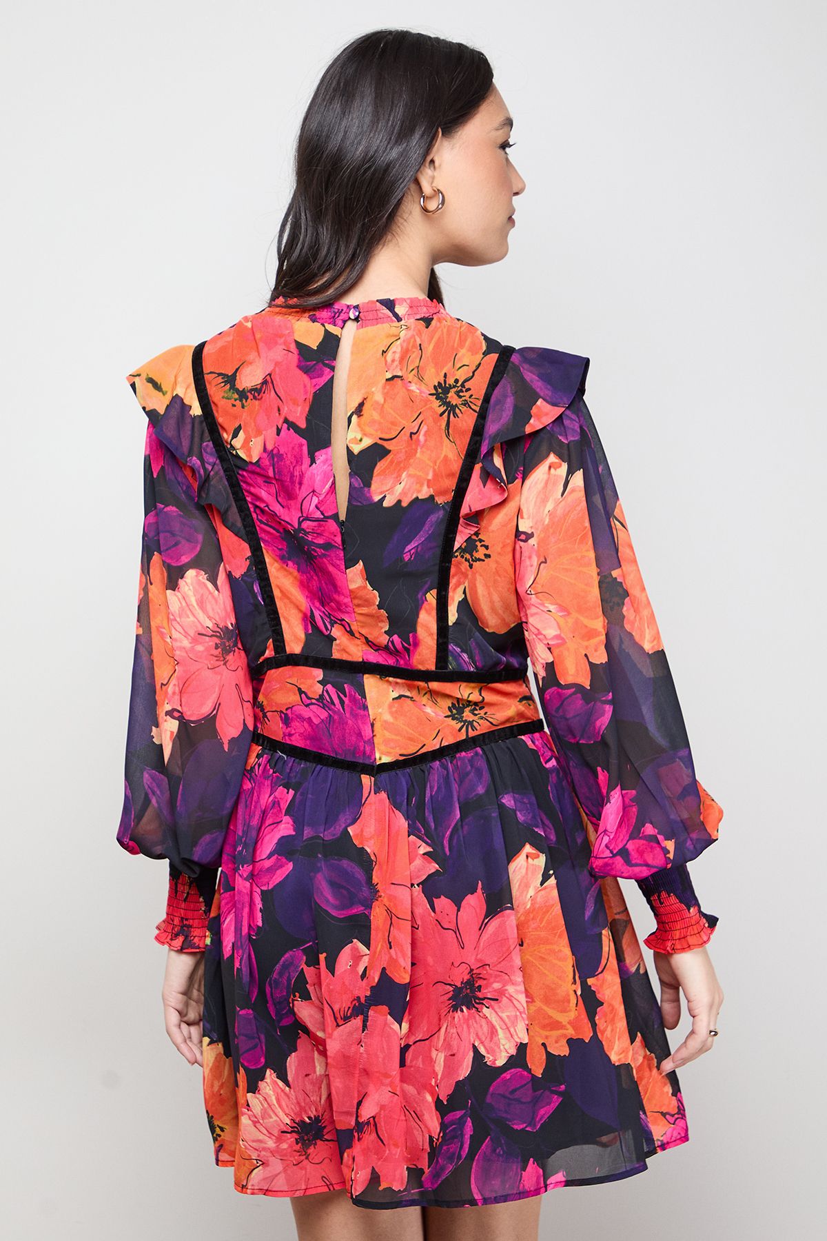 Oasis Shirred Detail Fit and Flare Mini Dress Floral image 3