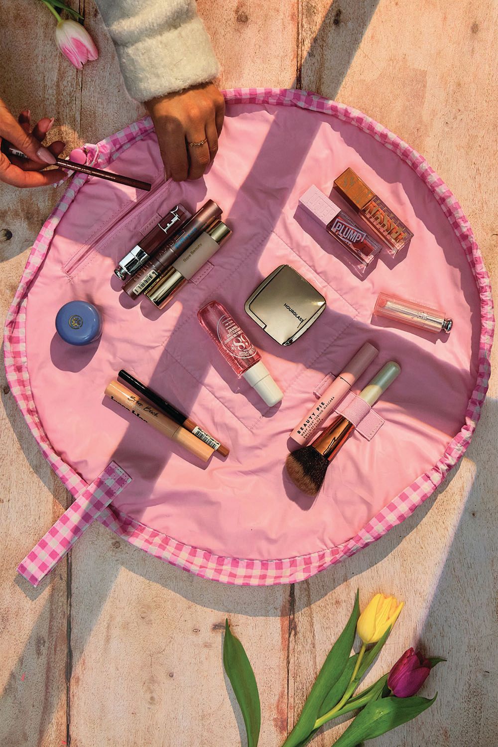 The Flat Lay Co Parachute Drawstring Flat Lay Makeup Bag - Pink Gingham Multi image 8