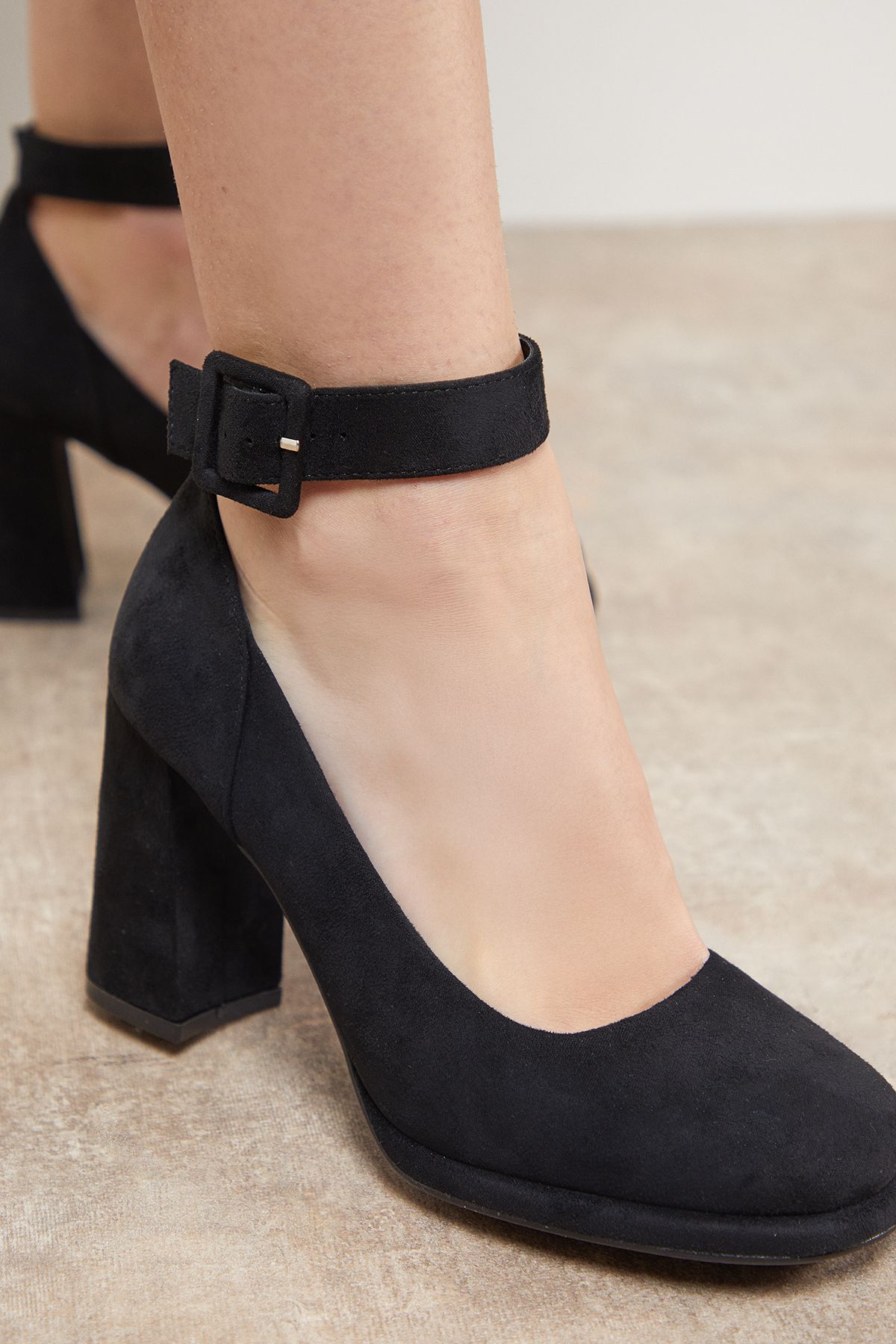 Oasis Celine Faux Suede Covered Buckle High Block Heel Platform Court Shoes Natural Black image 4