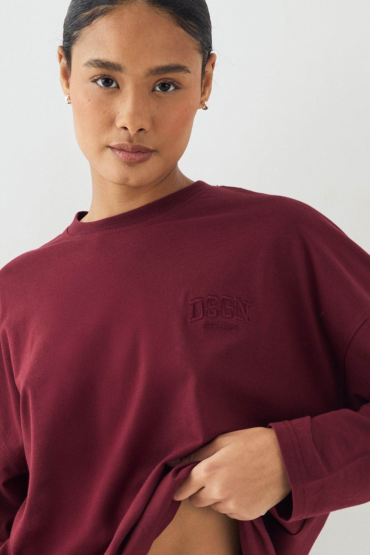DSGN Studio DSGN Studio Collegiate Long Sleeve T-Shirt Burgundy image 4