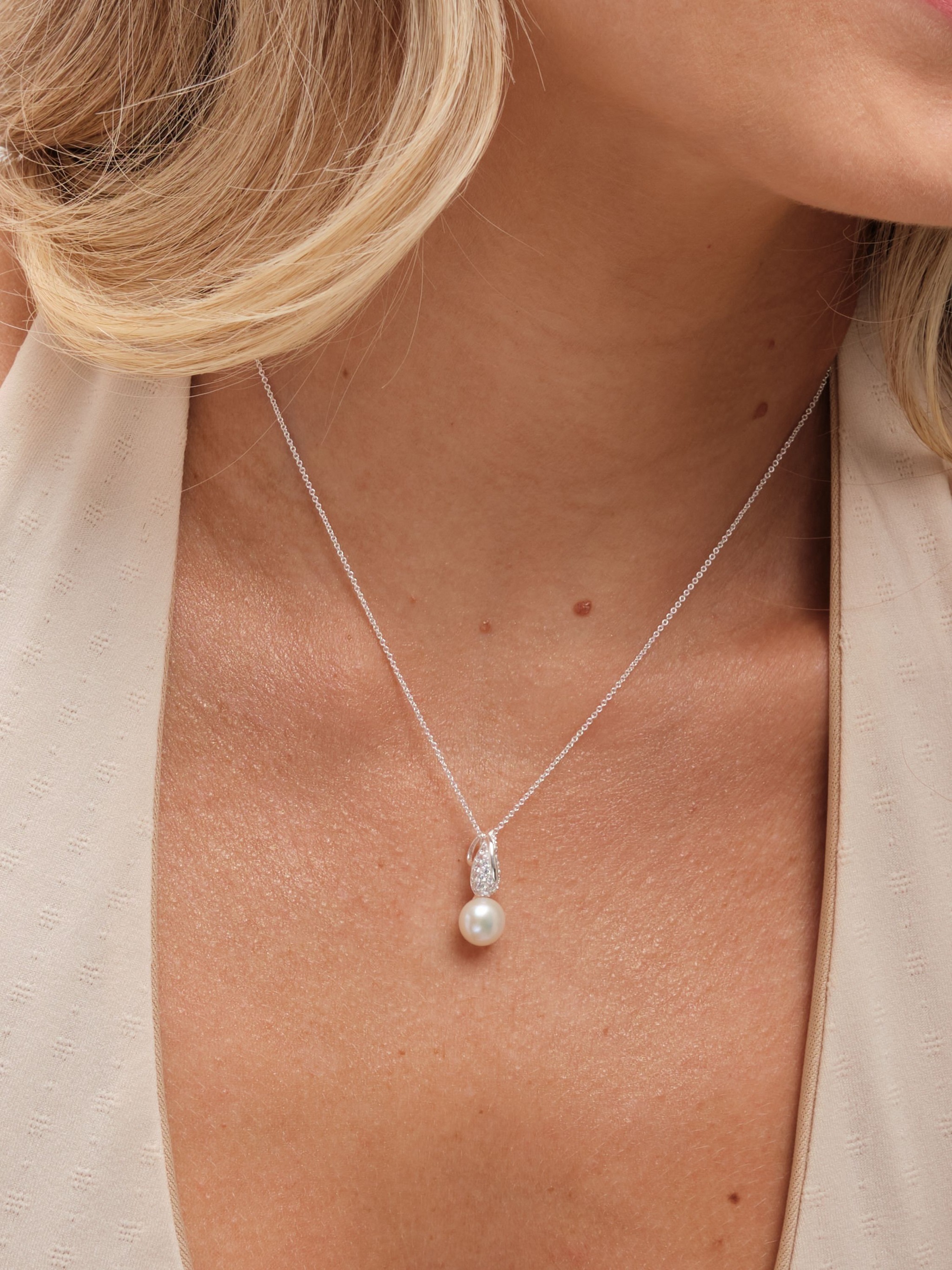 Simply Silver Sterling Silver 925 Pave Leaf Pendant image 2