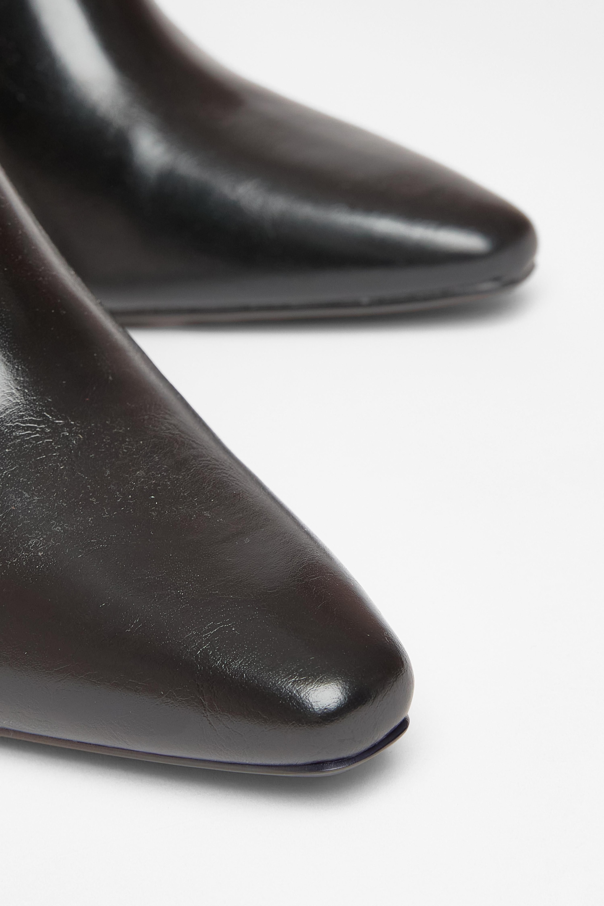 Quiz Black Flared Heel Ankle Boots image 4