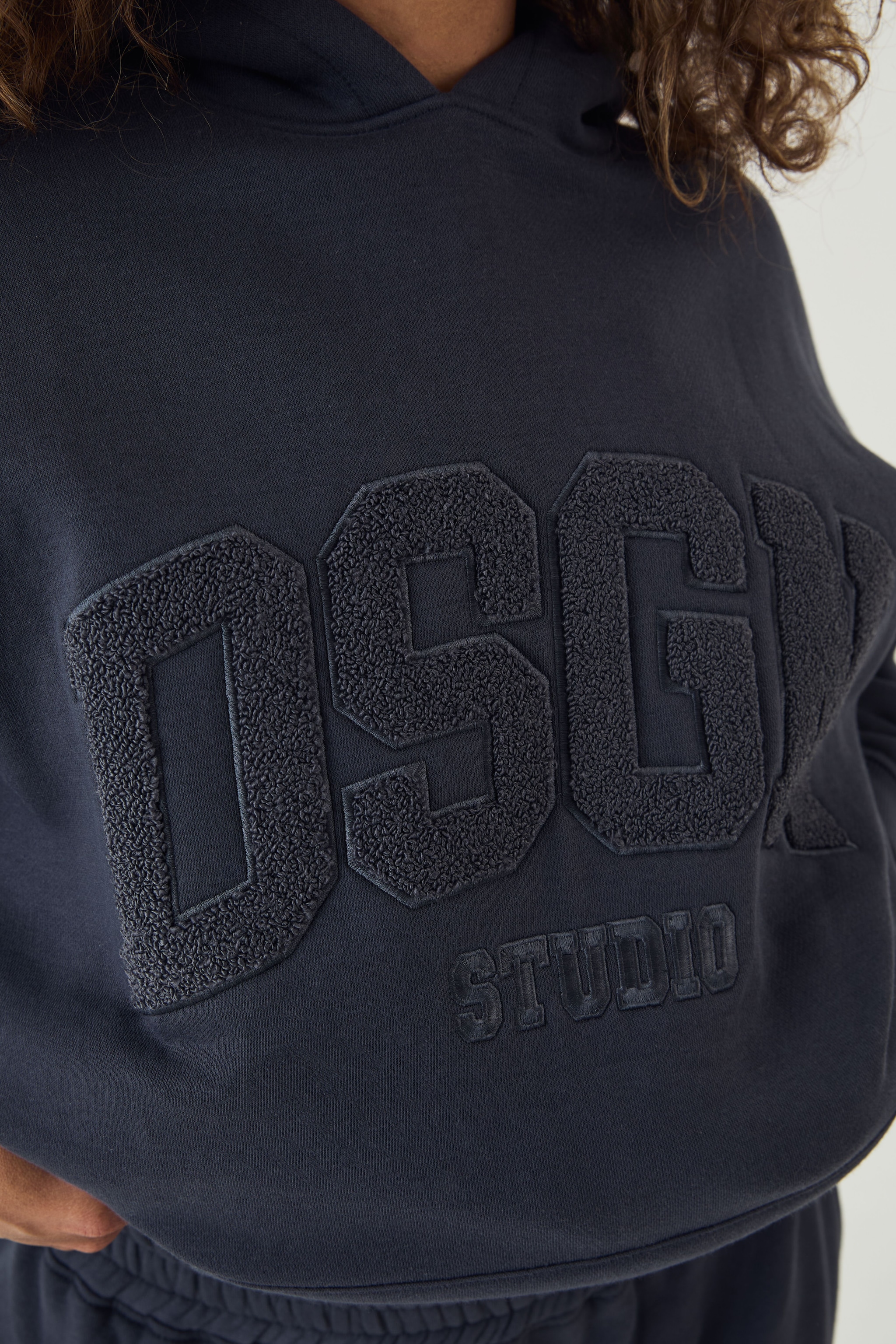 DSGN Studio DSGN Studio Towelling Applique Oversized Hoodie Midnight image 4