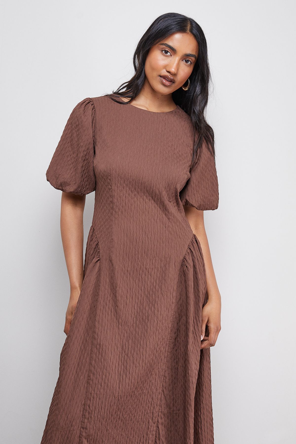 Warehouse Seersucker Organza Godet Side Puff Sleeve Midi Dress Chocolate image 2