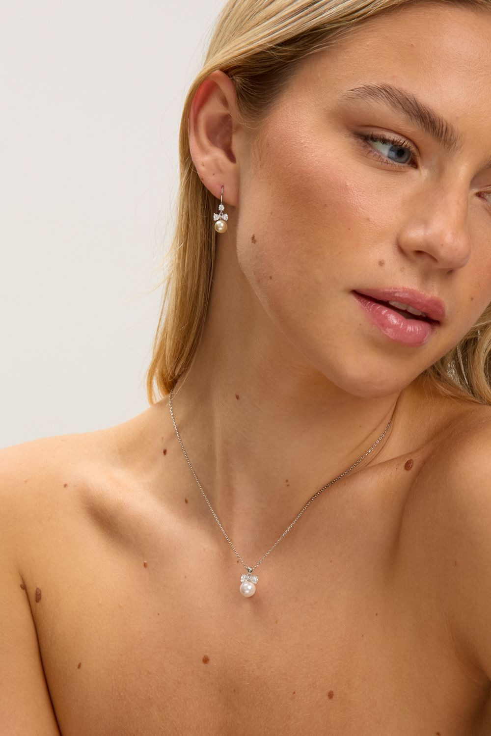 Jon Richard Rhodium Plated Crystal Bow and Pearl Drop Set - Gift Box image 3