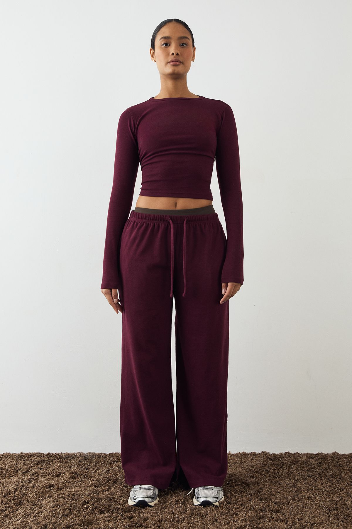 DSGN Studio DSGN Studio Embroidered Rib Wide Leg Trouser Burgundy image 5