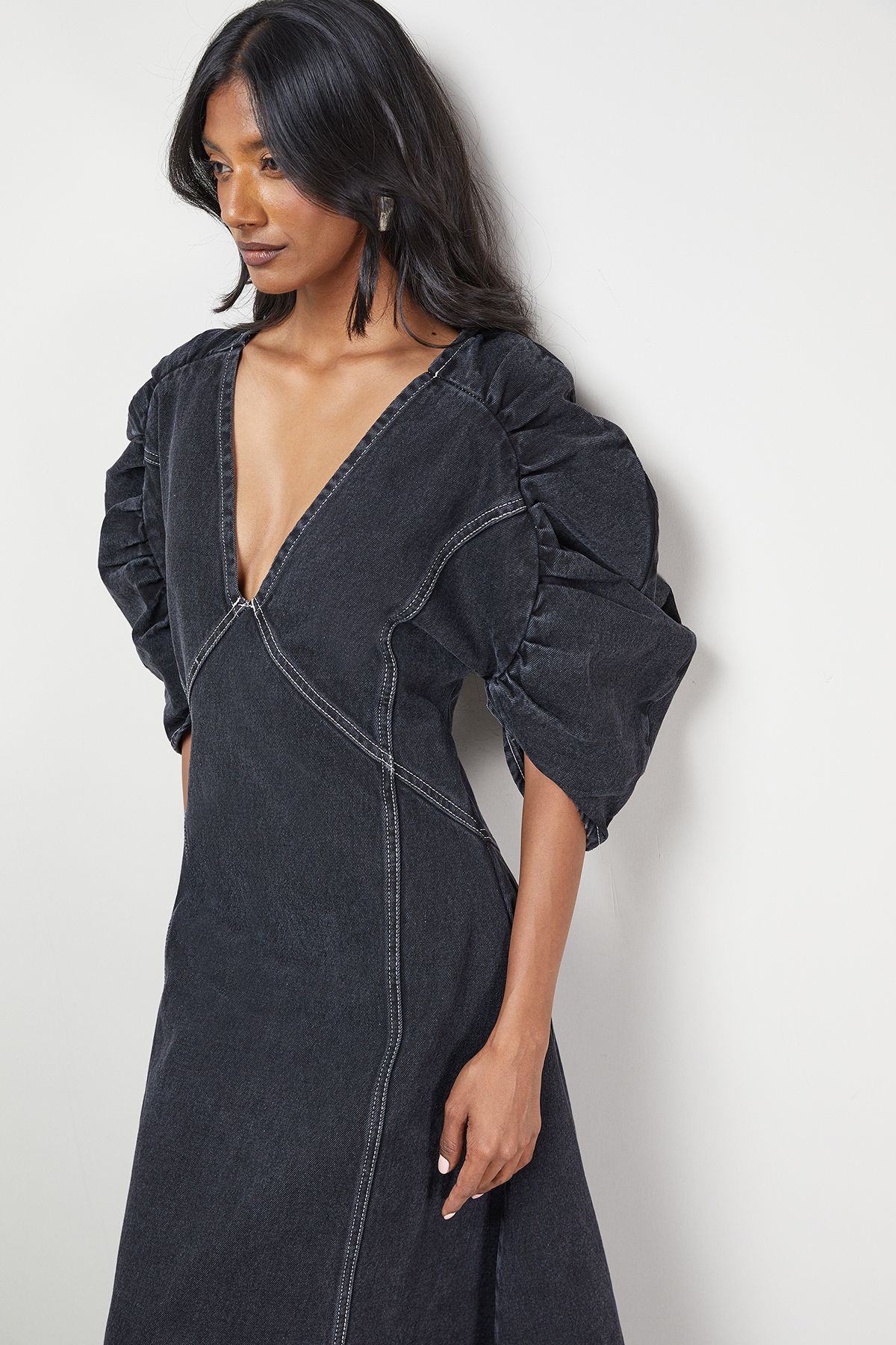 Warehouse Denim Gathered Shoulder Seam Detail Midi Dress Washed Black image 2