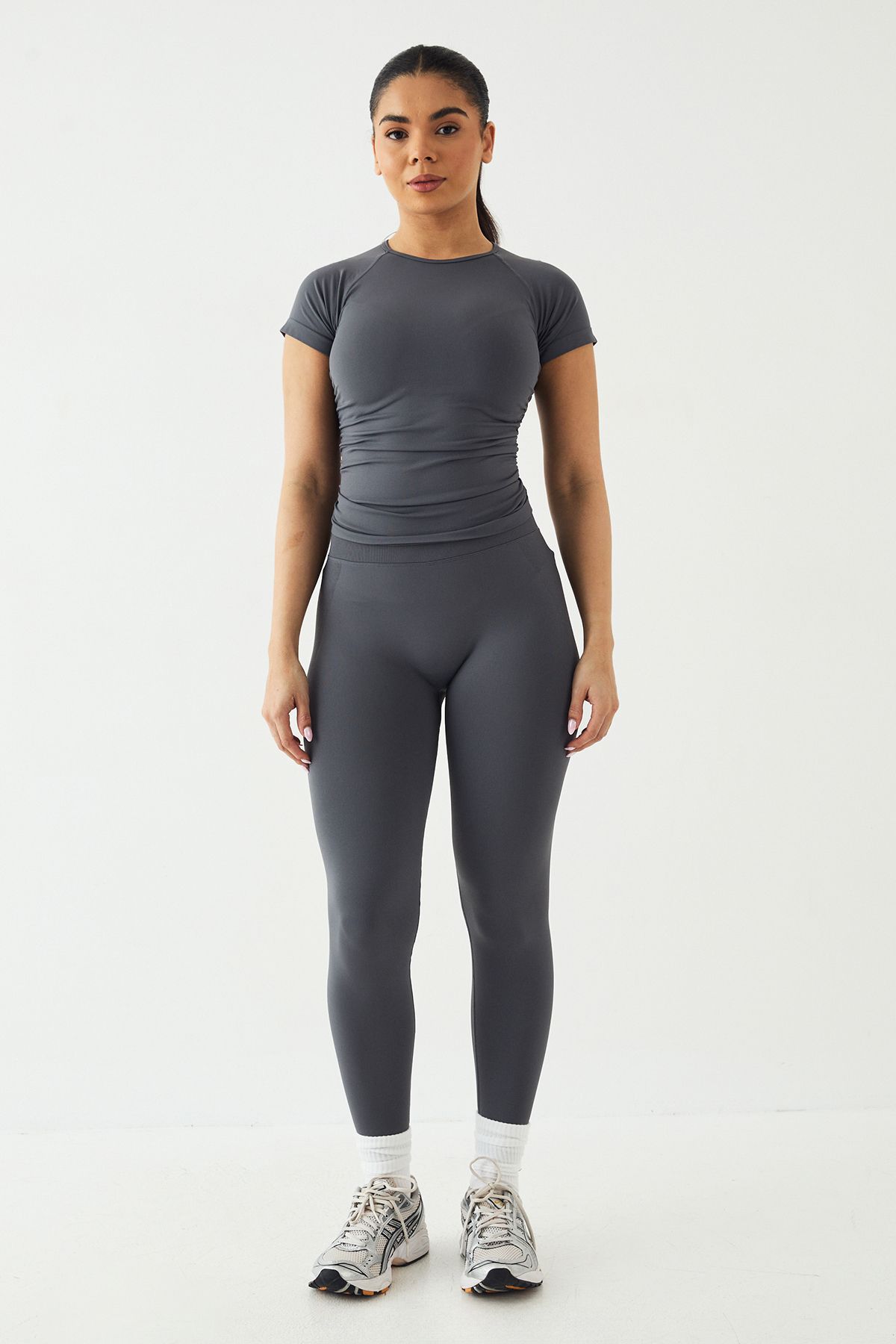 DSGN Studio DSGN Studio Sport Ultra Contour Seamless Ruched Short Sleeve Top Charcoal image 5