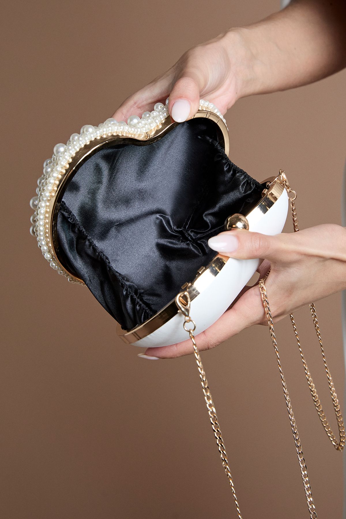 Coast Bridal Aurelia Pearl Love Heart Shape Clutch Bag Ivory image 3