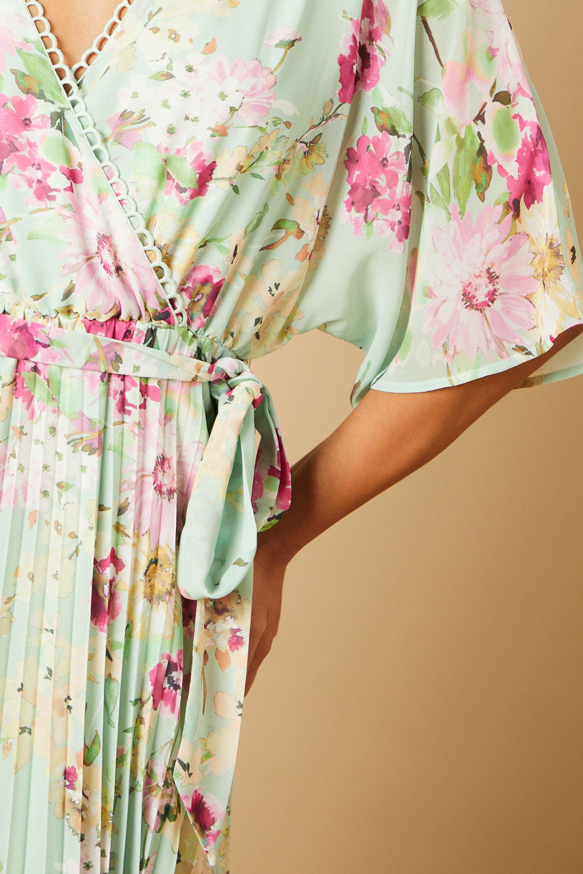 Oasis Petite Occasion Kimono Sleeve Pleated Midi Dress Sage image 5