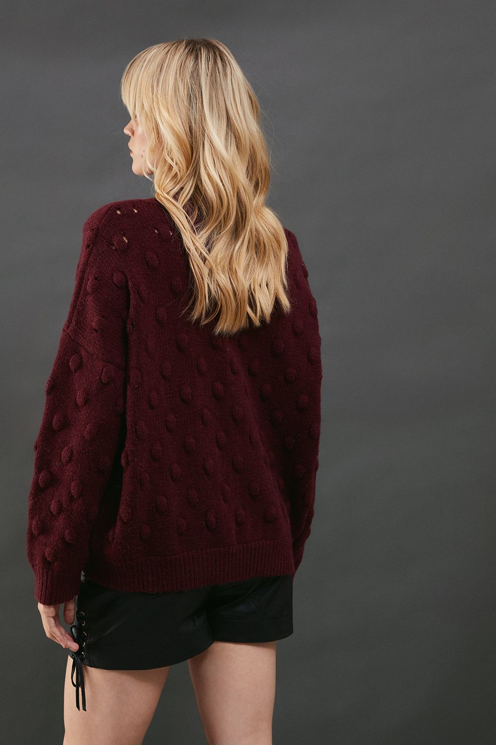 Warehouse Bubble Knit Slouchy V Neck Jumper Wine image 3