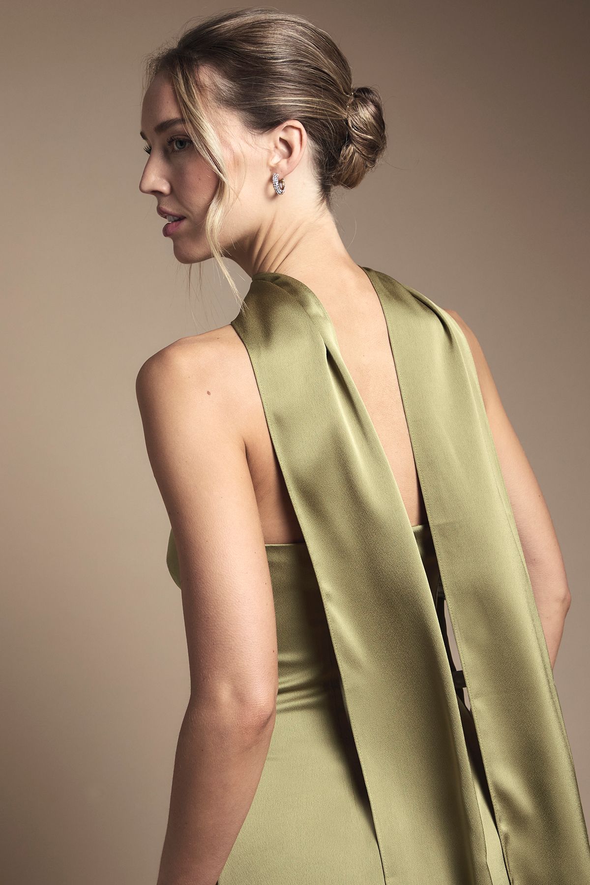 Oasis Oasis By Coast Bandeau Satin Bridesmaid Maxi Dress With Scarf Olive image 5