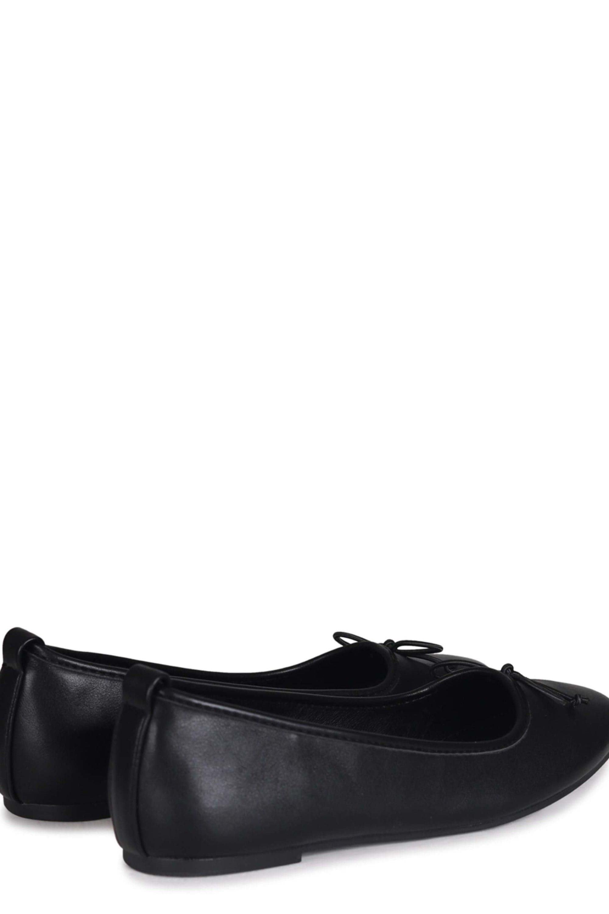 Linzi Este Black Faux Leather Pump image 4
