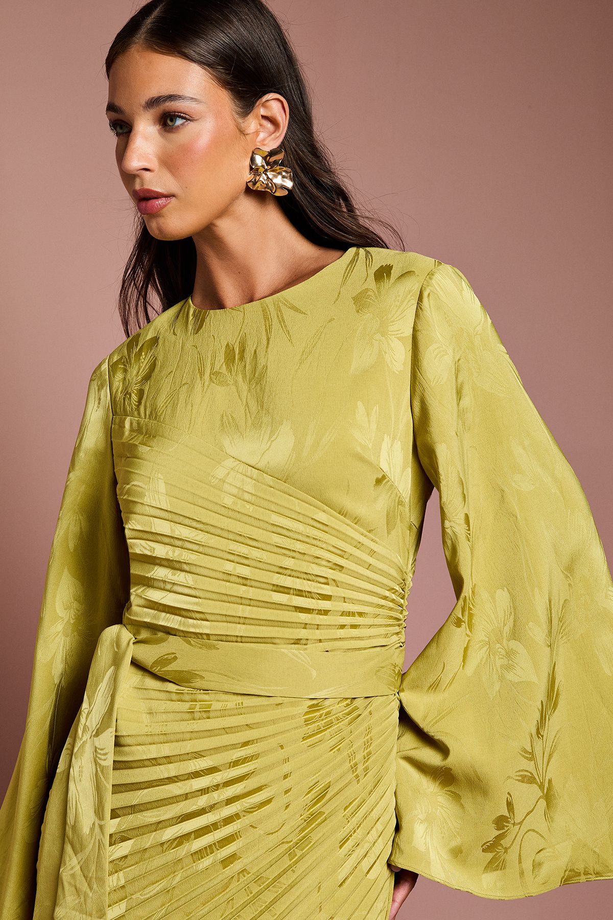 Coast Long Flare Sleeve Pleated Jacquard Midi Dress Olive image 3