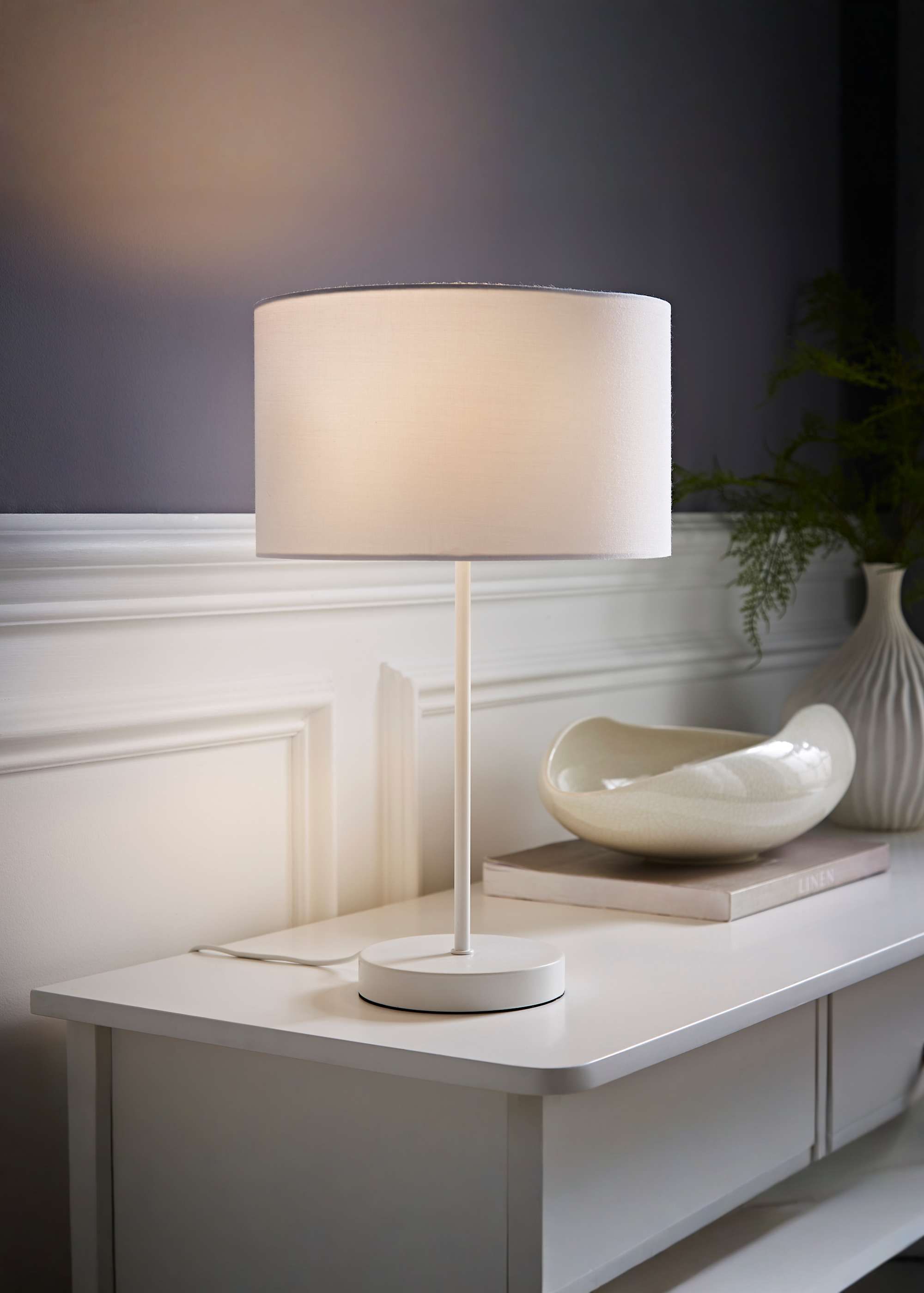 ValueLights Charlie White Metal Single Stem Table Lamp with Fabric Drum Lamp Shade image 1