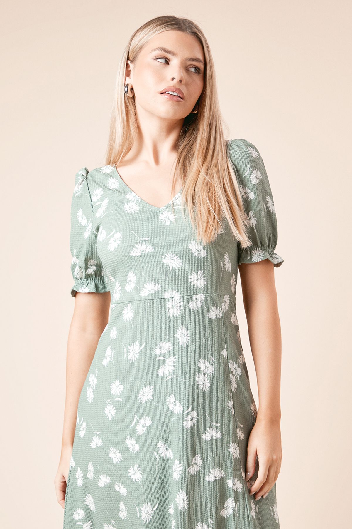 Dorothy Perkins Khaki Ditsy Print Short Sleeve Jersey Midi Dress Khaki image 2