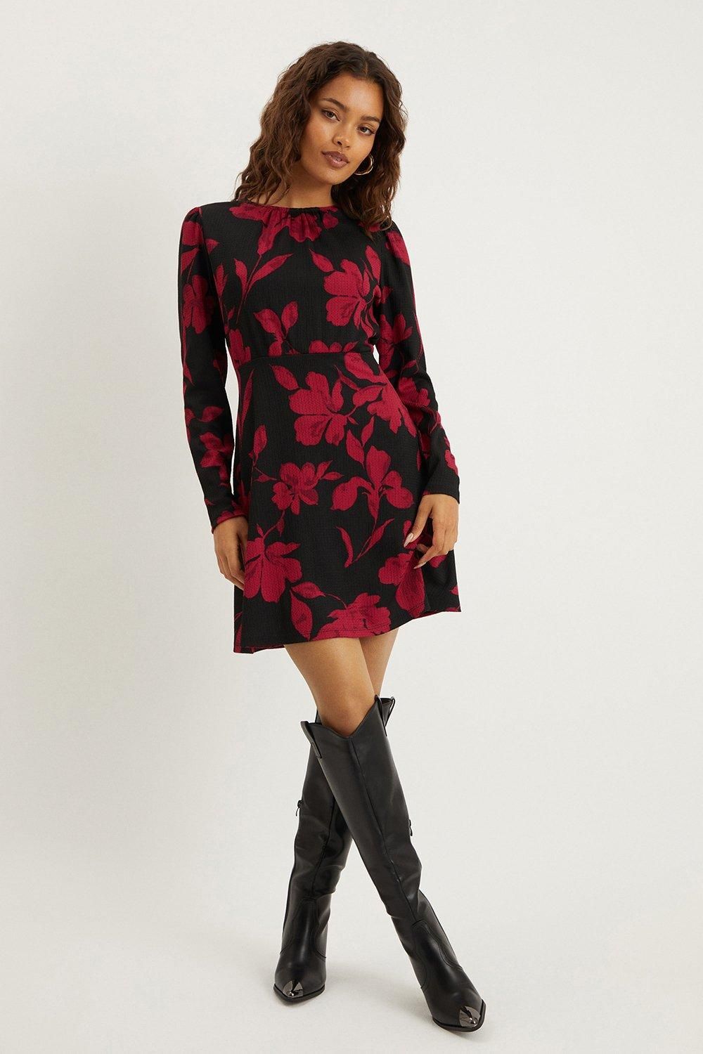 Dorothy Perkins Petite Red Floral Puff Sleeve Fit And Flare Mini Dress Black image 1