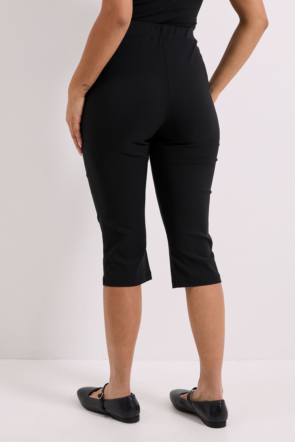 Dorothy Perkins Petite Bengaline Capri Trousers Black image 3