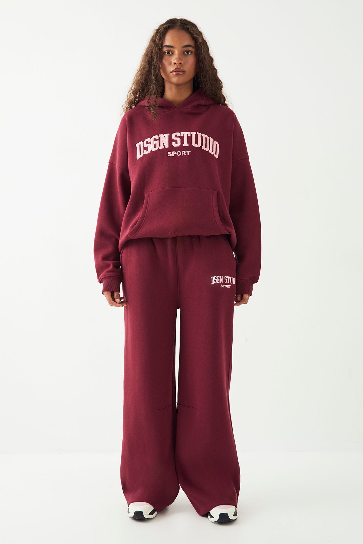 DSGN Studio DSGN Studio Sport Straight Leg Jogger Burgundy image 5