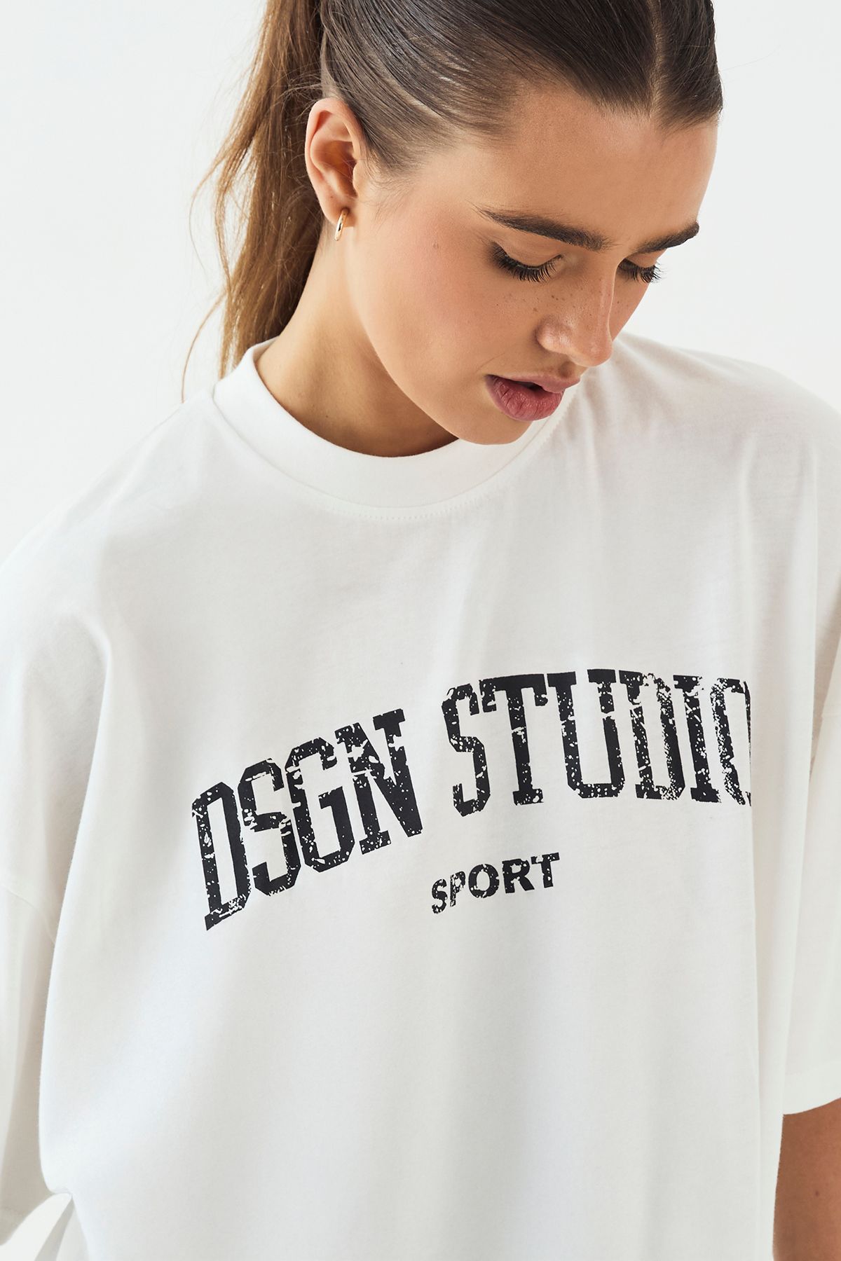 DSGN Studio DSGN Studio Collegiate Printed Oversized T-Shirt Cream image 4