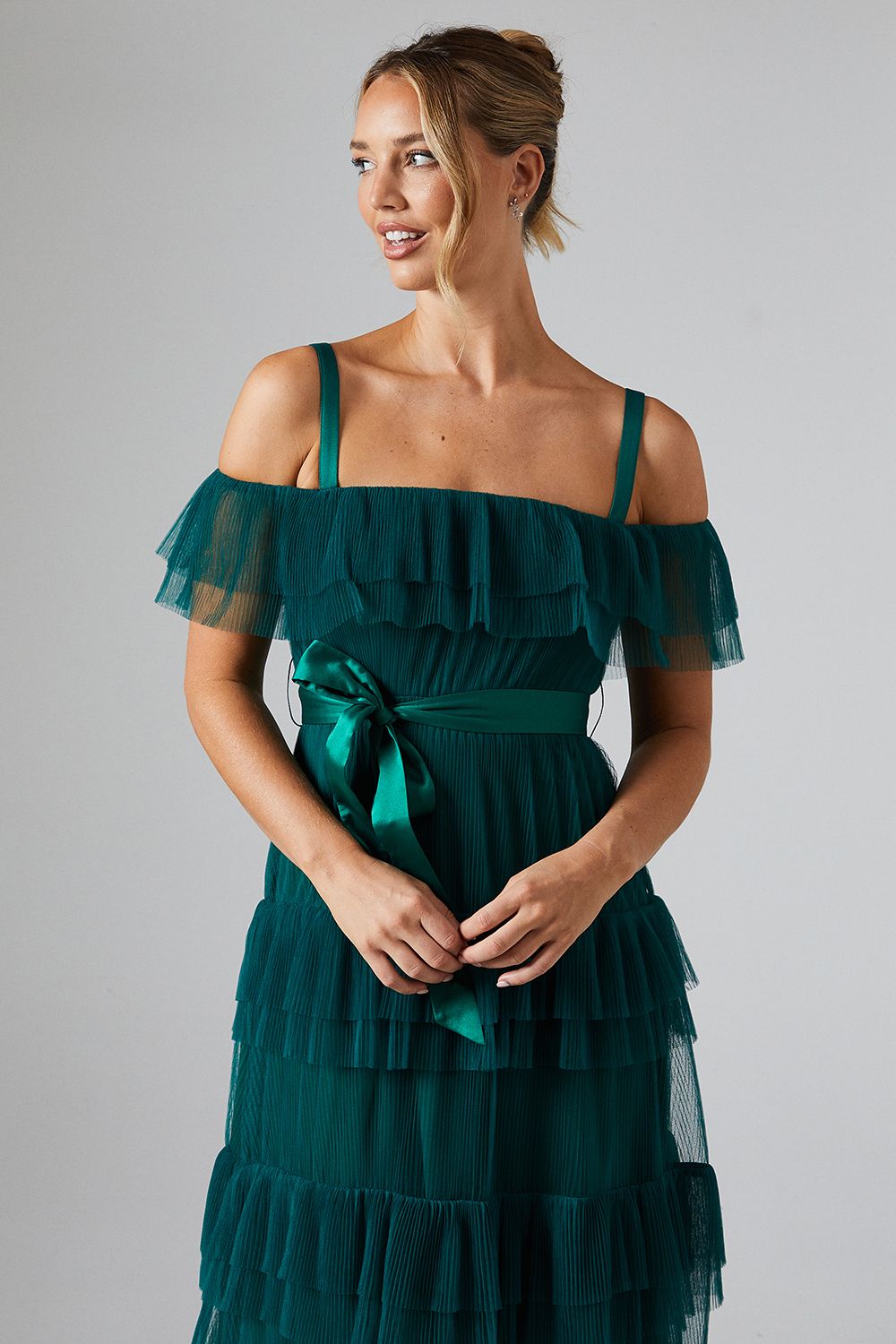 Oasis Pleated Mesh Tiered Skirt Bridesmaid Dress With Satin Belt Emerald image 4