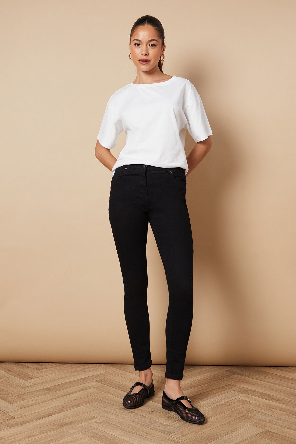 Oasis Jade Mid Rise Skinny Jeans Black image 4