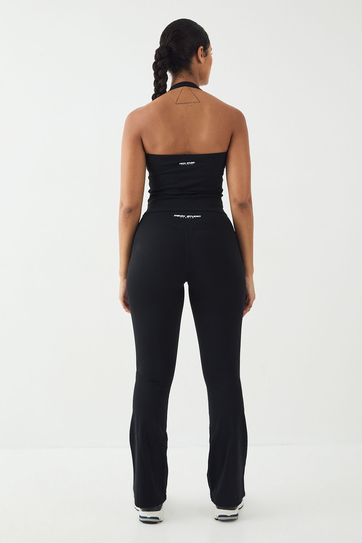 DSGN Studio DSGN Studio Highwaist Ultra Sculpt Yoga Flared Legging Black image 2