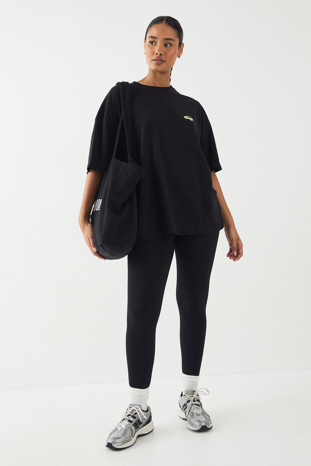 DSGN Studio DSGN Studio Run Club Oversized Printed T-Shirt Black image 3