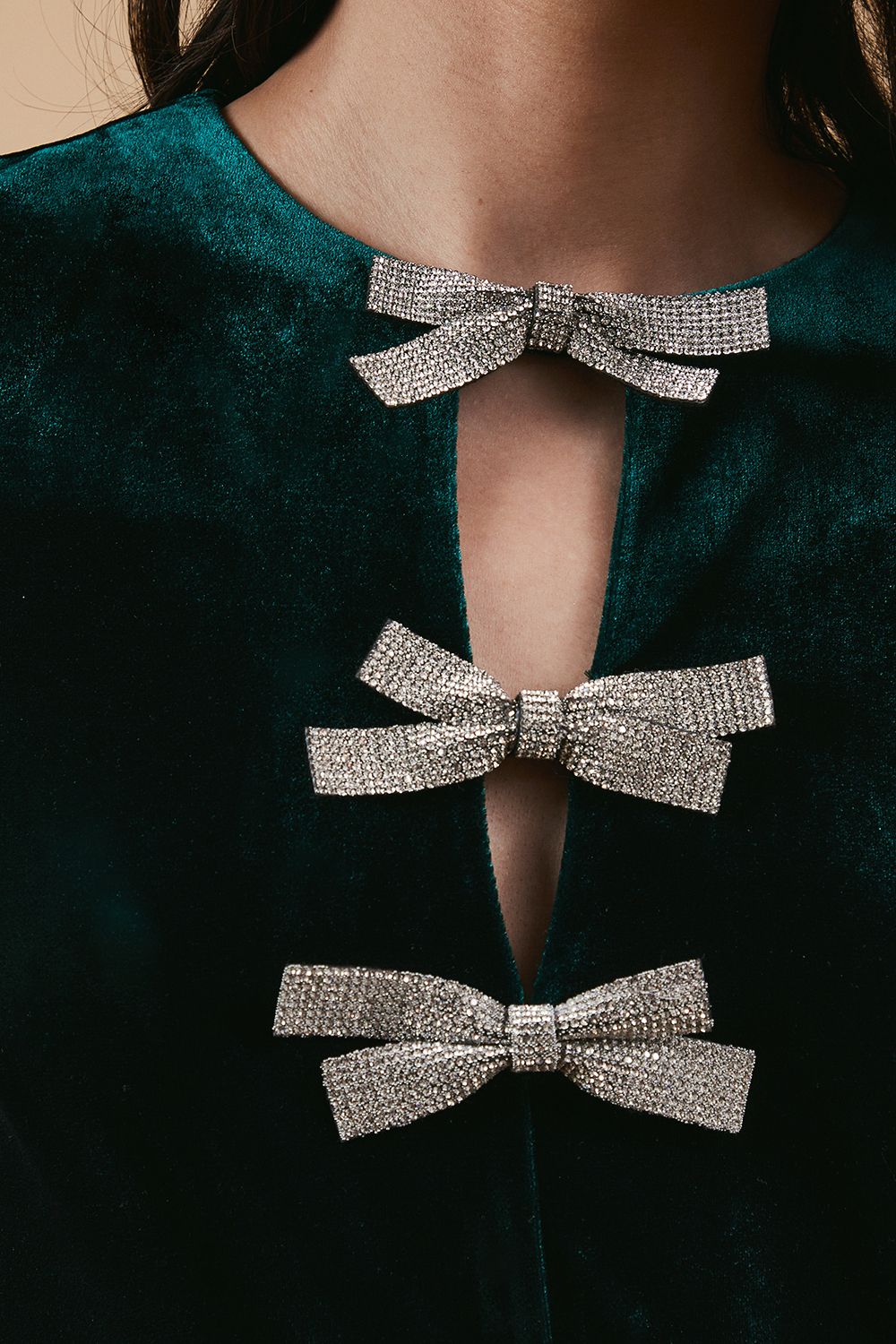 Oasis Occasion Velvet Diamante Bow Midaxi Dress Emerald image 5