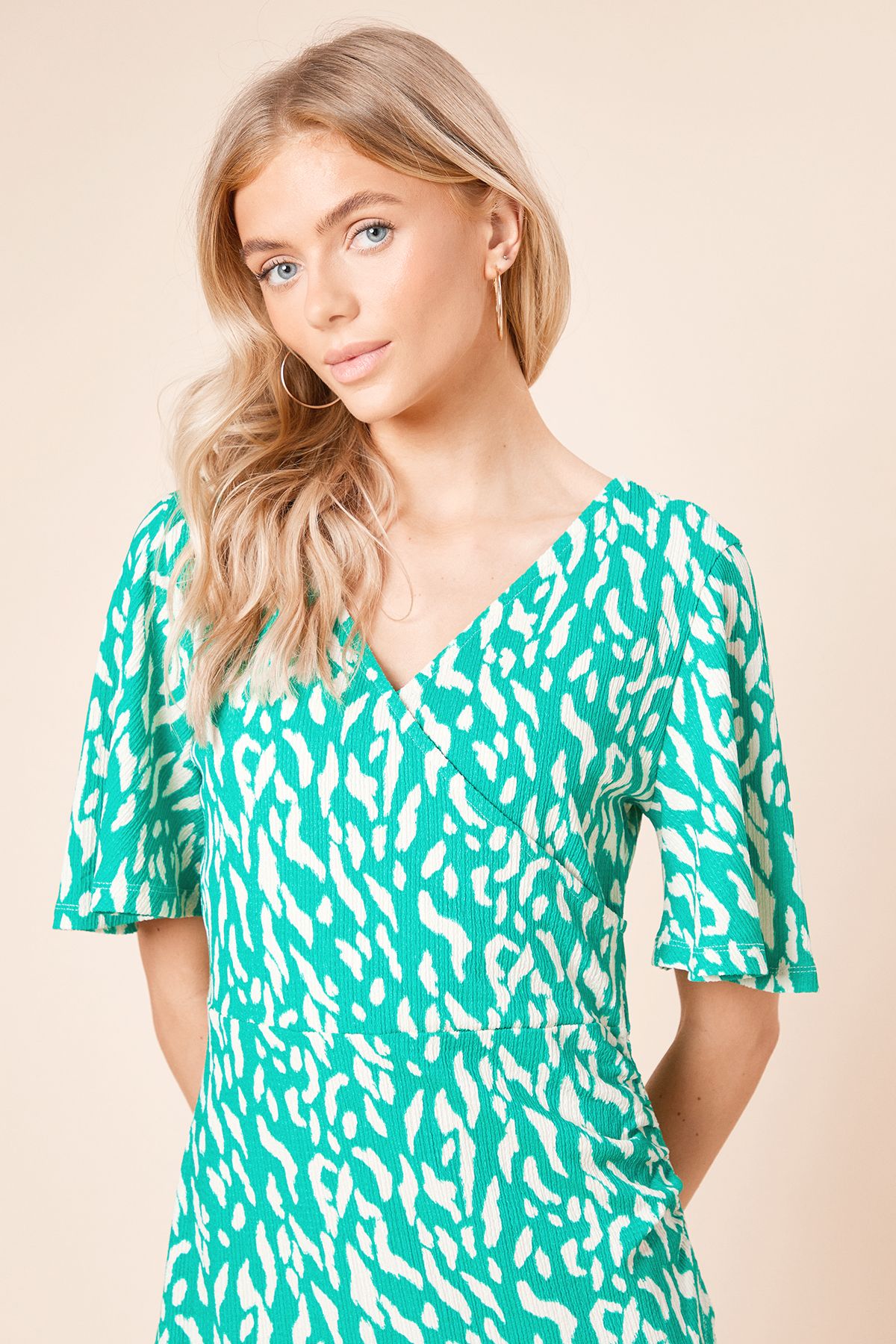 Dorothy Perkins V Neck Short Sleeve Abstract Wrap Mini Dress Green image 3