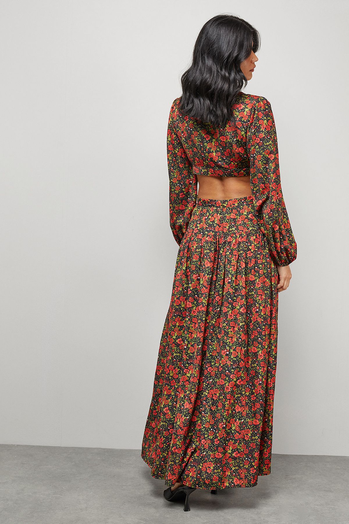 Warehouse Premium Satin Open Back Maxi Dress Floral image 3