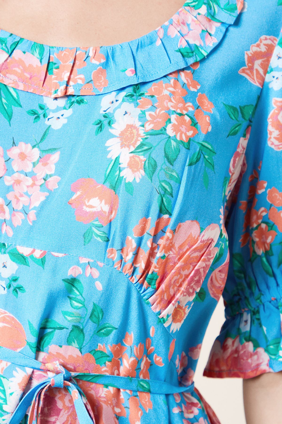 Dorothy Perkins Petite Floral Frill Neckline Tie Back Mini Dress Blue image 5