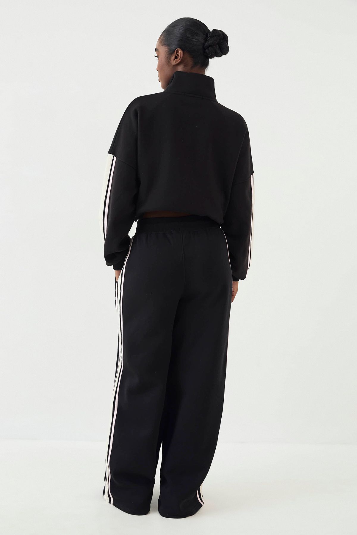 DSGN Studio DSGN Studio Sport Colour Block Straight Leg Jogger Black image 2