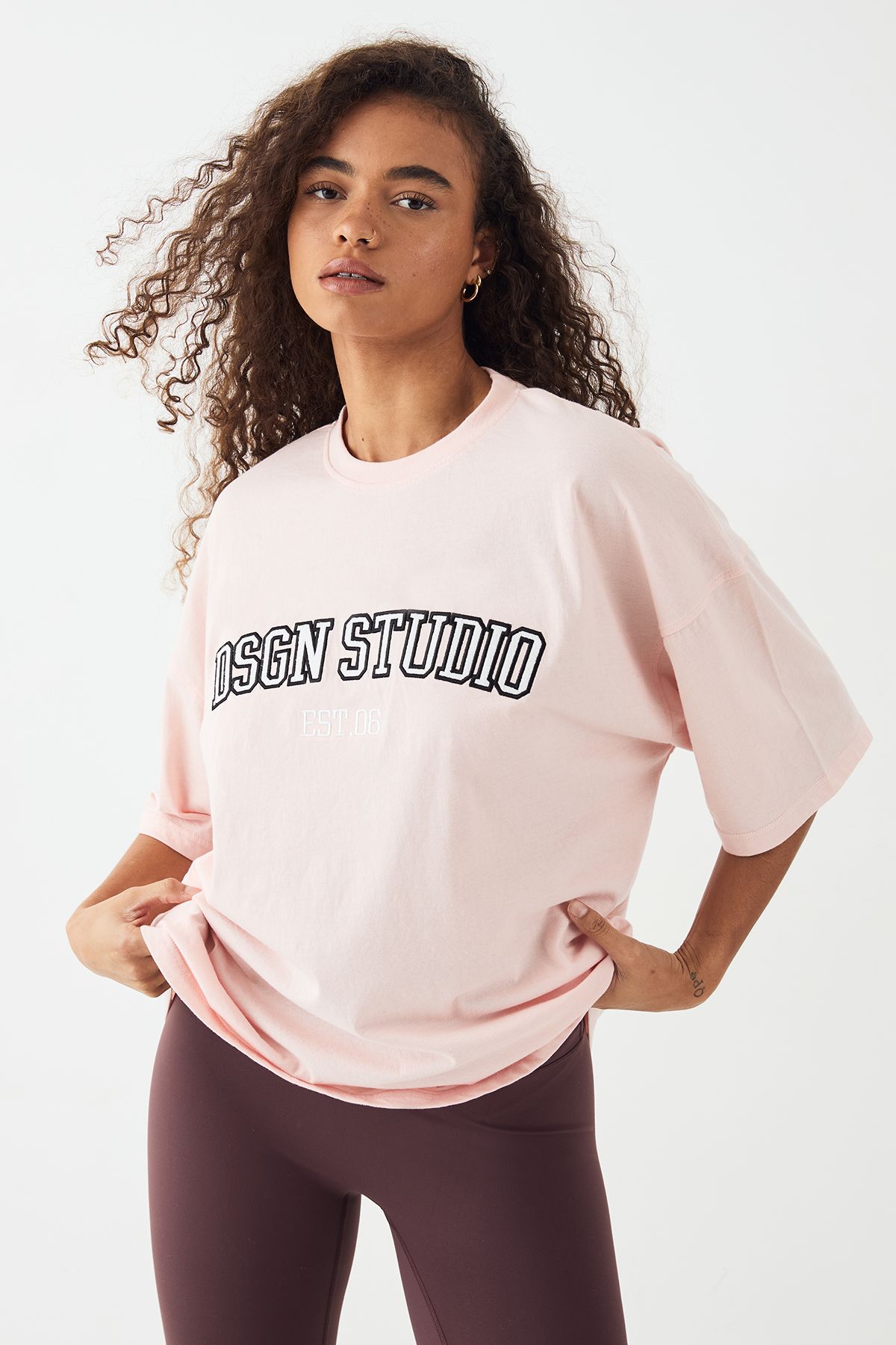 DSGN Studio DSGN Studio Applique Oversized T-shirt Light Pink image 1