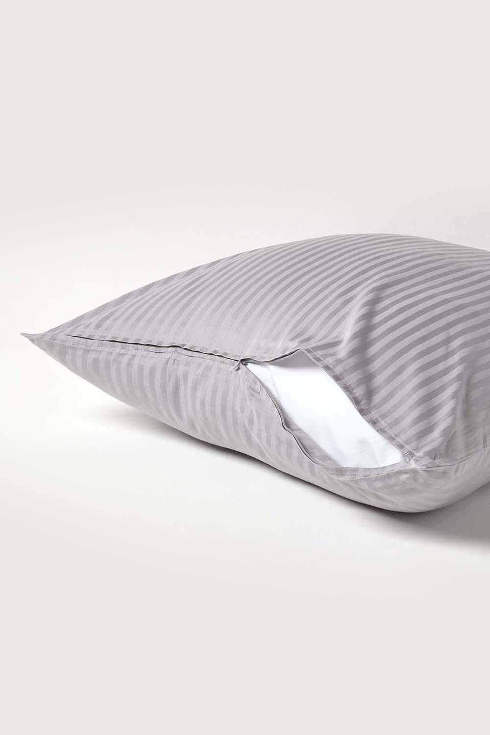 Homescapes Continental Egyptian Cotton Pillowcase 330 TC, 80 x 80 cm image 3