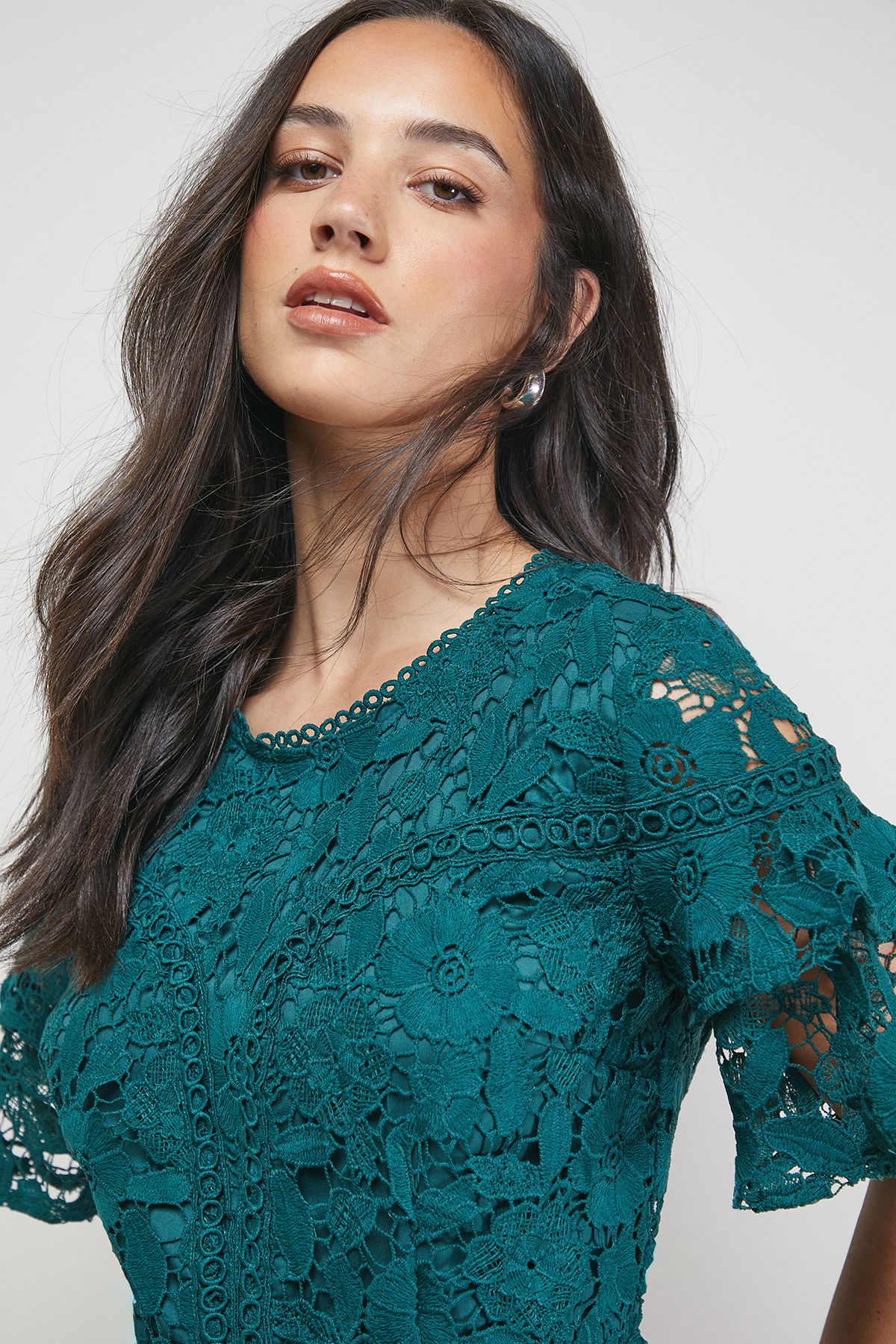 Oasis Lace Trim Detail Frill Sleeve Mini Dress Green image 4